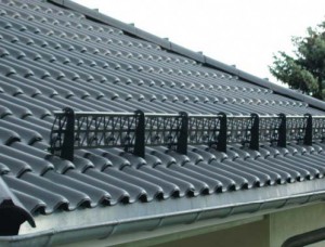 Правила безопасности и средства страховки при ремонте крыши